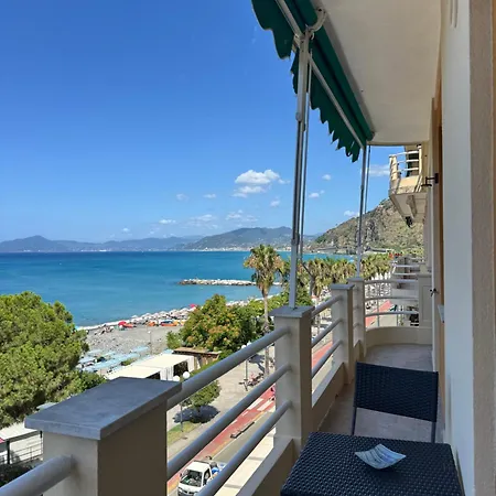 Sestri Sul Mare Enrico *